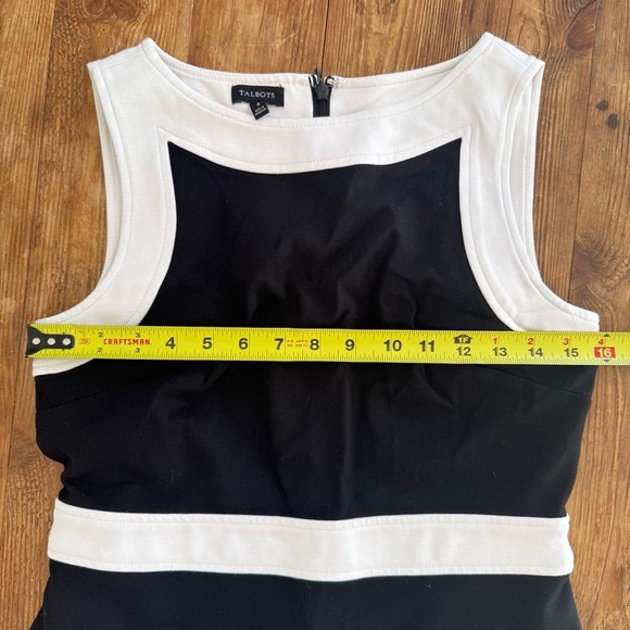 Talbots Little Black Dress w/ White Trim Mini Flattering Stretch EUC Size: 4 - Picture 7 of 9